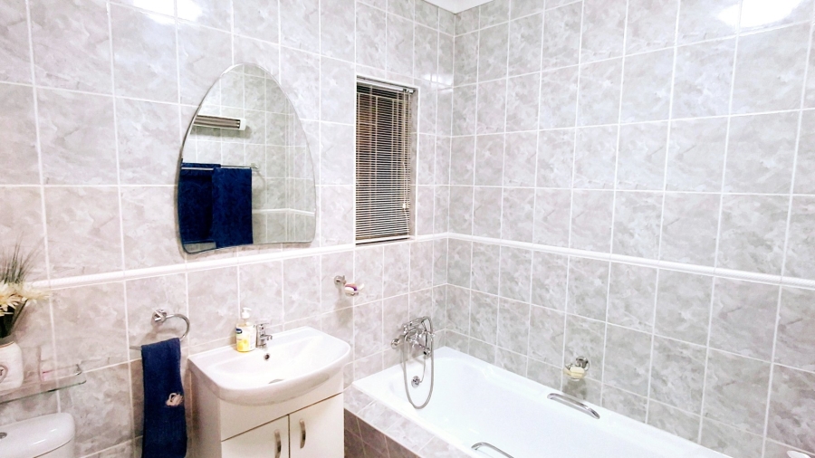 3 Bedroom Property for Sale in Vaalpark Free State